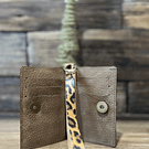 Billetera mini cuero corazon alado taupé leopardo 2 cuerpos