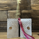 Billetera mini cuero corazon alado plata fucsia 2 cuerpos