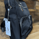 Mochila Lilas negro con asa y cierres 