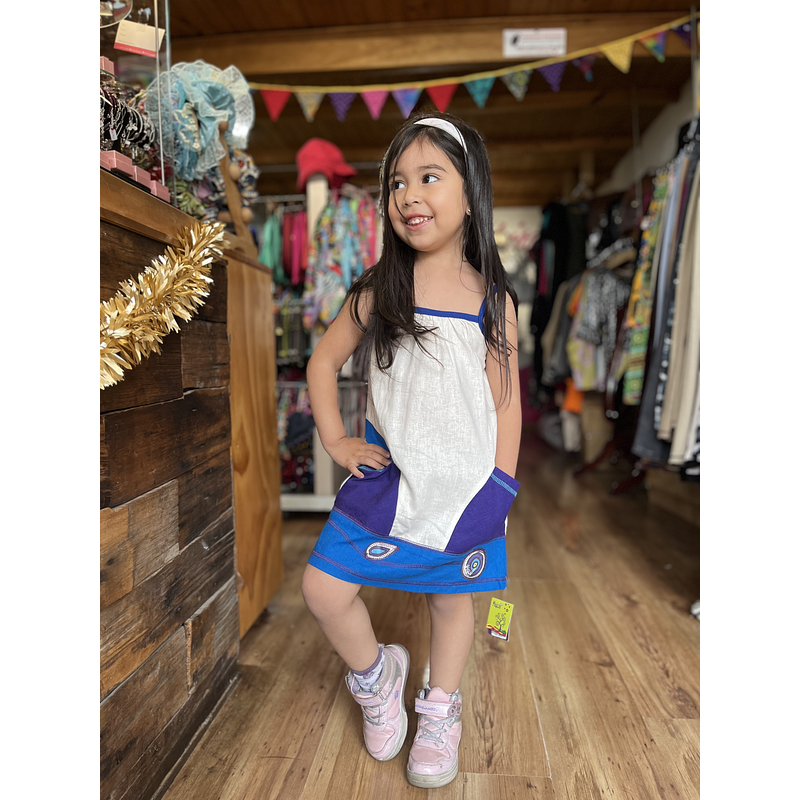 Vestido kisu niña pabilo bolsillo blanco azul lino