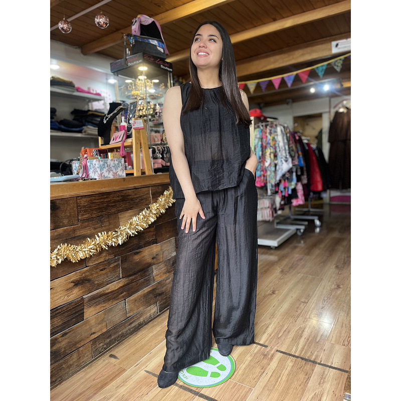 Conjunto pantalon + blusa negro