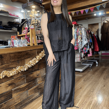 Conjunto pantalon + blusa negro