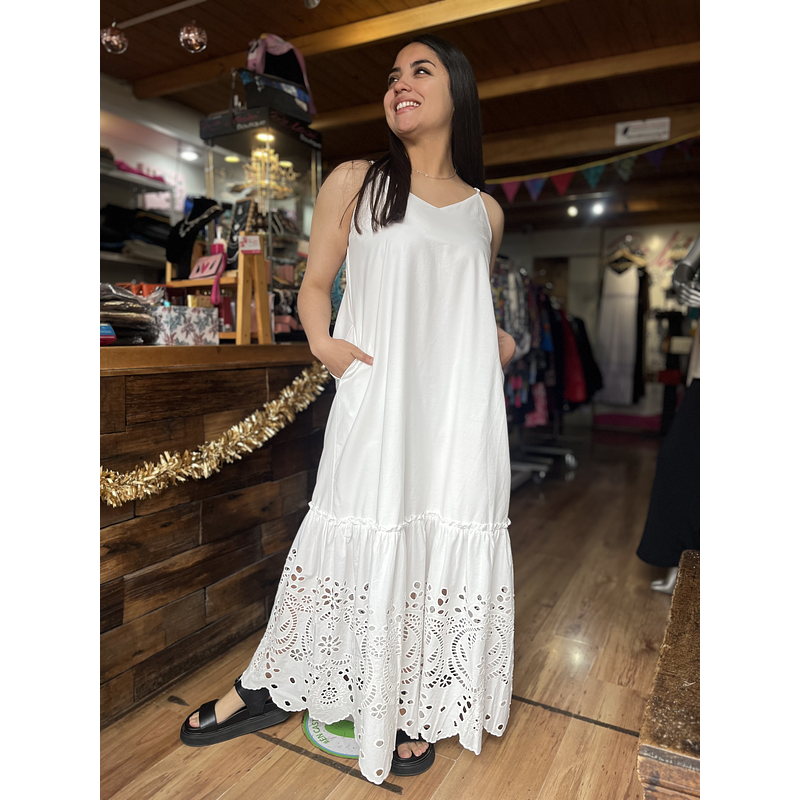 Maxi vestido blanco broderí