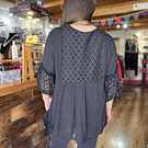 Blusa lino encaje negro manga globo