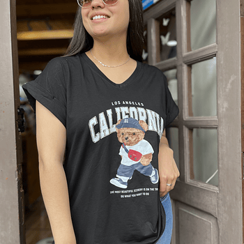 Polera California negro oso con brillos
