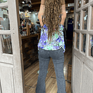 Top Tyty sin mangas lila y verde menta flor 