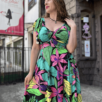 Vestido lycra escote corazon negro floral multicolor manga vuelito