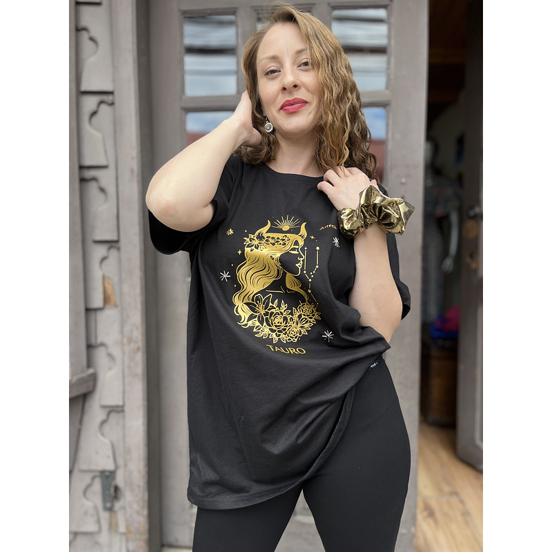 Polera Astrea zodiaco Tauro manga corta 