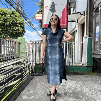 Vestido kisu Aylin negro teñido a mano abertura lateral