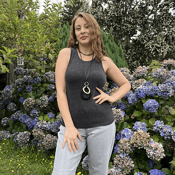 Camiseta algodon rib deslavado negro