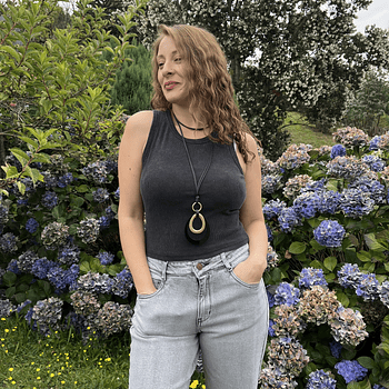 Crop Top algodon rib deslavado negro