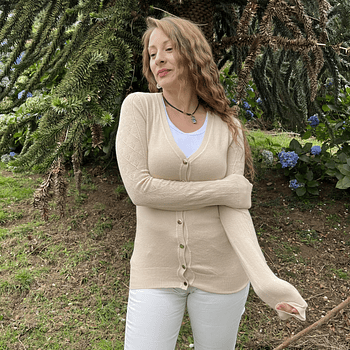 Cardigan spandex beige con botones dorados