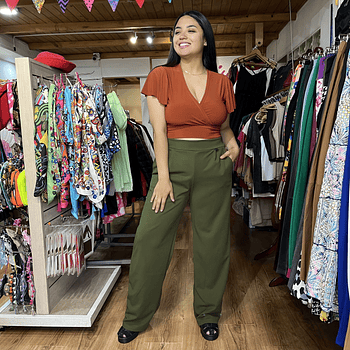 Pantalon palazzo Lilian verde militar con bolsillos