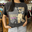 Polera Marilyn Monroe negro deslavada manga corta