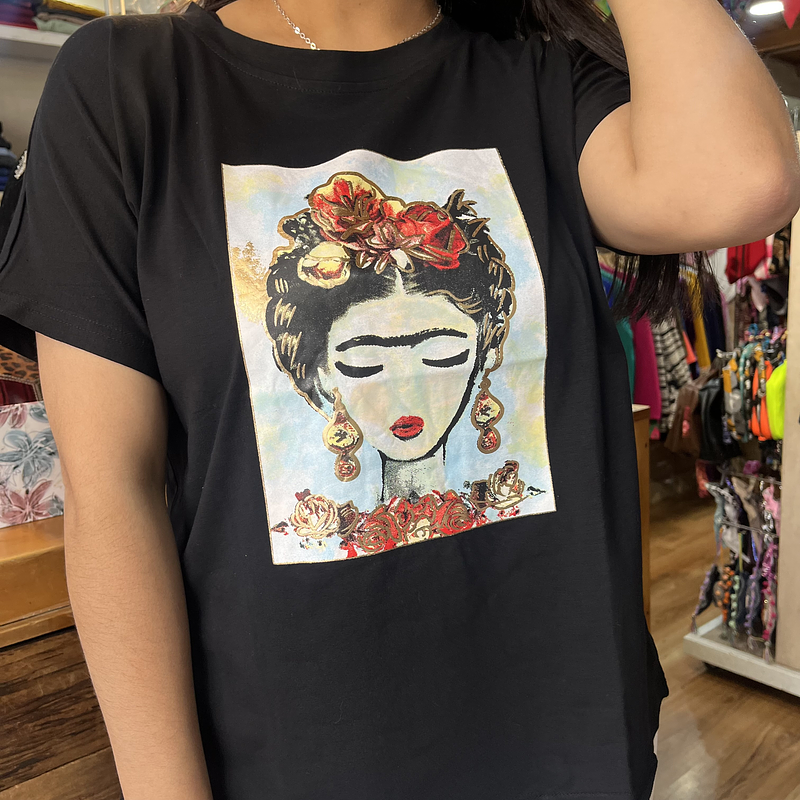 Polera Frida Khalo negro manga corta