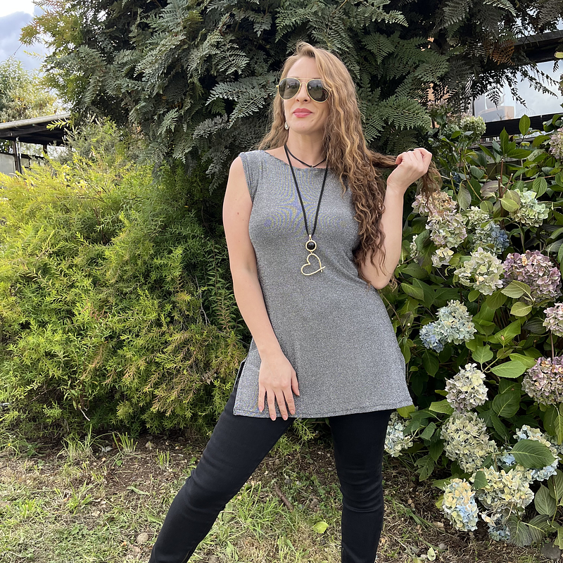 Polera Susy destellos plata sin mangas