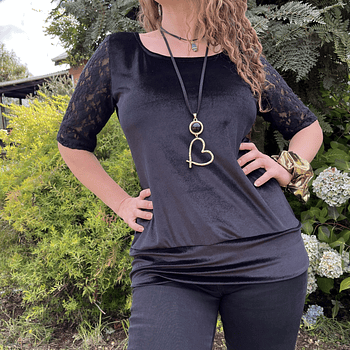 Polera Maria velvet negro encaje