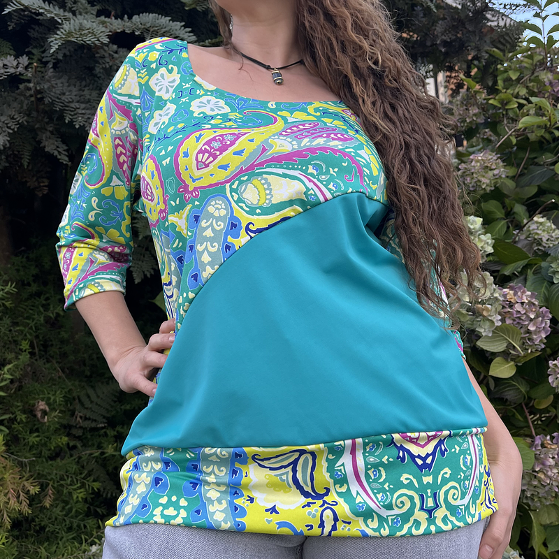 Polera Maria lycra turquesa mandalas 