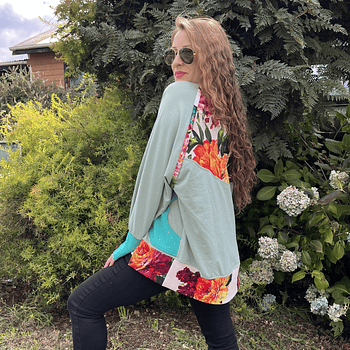 Poleron Ultravioleta Olivia algodon menta blanco floral