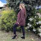 Poleron Ultravioleta Elisa algodon cafe hojas naranja