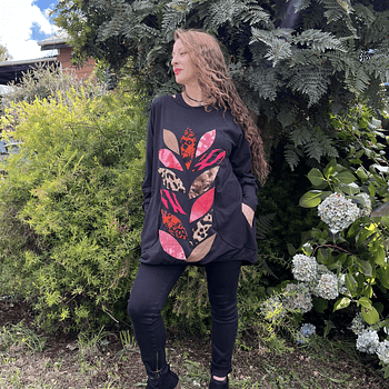 Poleron Ultravioleta Elisa algodon negro hojas naranja