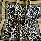 Pañuelo seda 90*90 cms leopardo print beige