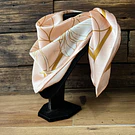 Pañuelo seda 70*70 cms rosado claro floral manzano