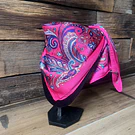 Pañuelo seda 70*70 cms fucsia paisley