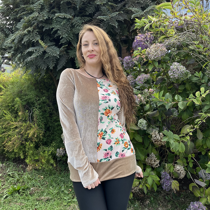 Poleron Mariela velvet beige floral