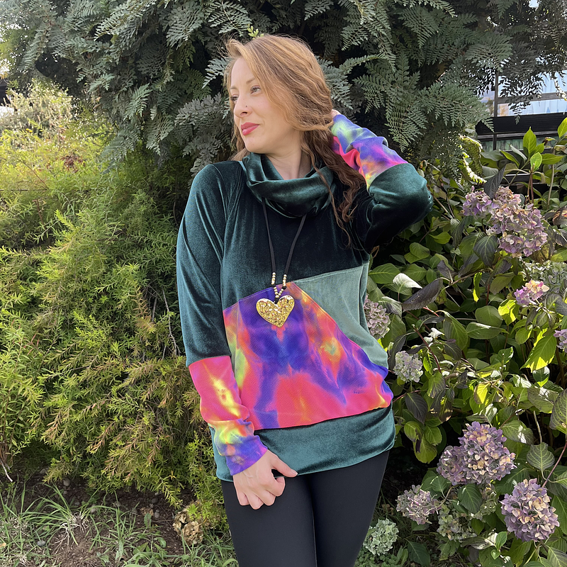 Poleron Alejandra velvet verde tie dye