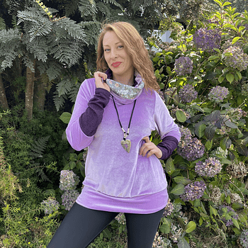 Poleron Alejandra velvet lila brillo holografico