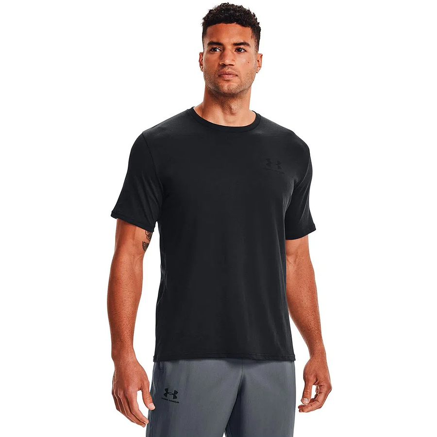 Polera hombre Under Armour Sportstyle Left Chest 1326799-001