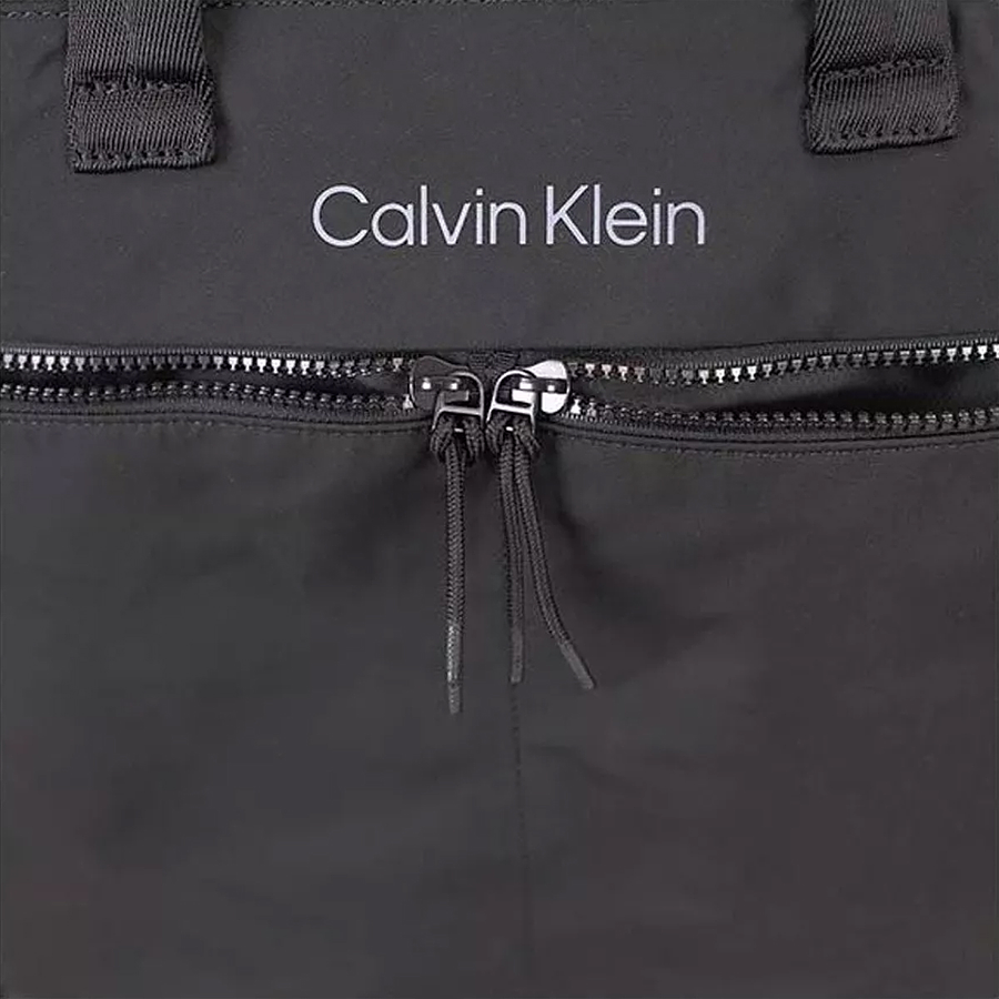 Bolso Nylon Everyday Essential T Calvin Klein 46400302-001