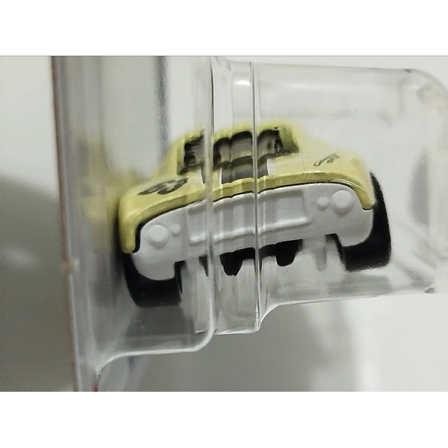 Hot Wheels - 2025 HW Race Day 3/10 Porsche 904 Carrera GTS 100/250 Amarillo Palido