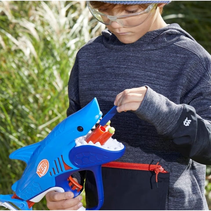 Nerf Junior Wild Sharkfire, incluye 8 dardos Nerf Elite, para mayores de 6 años F8645