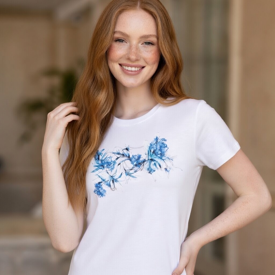 Polera Mujer Under Armour Floral Wordmark Graphic 1365139-100 | Ligera, Cómoda y Usable