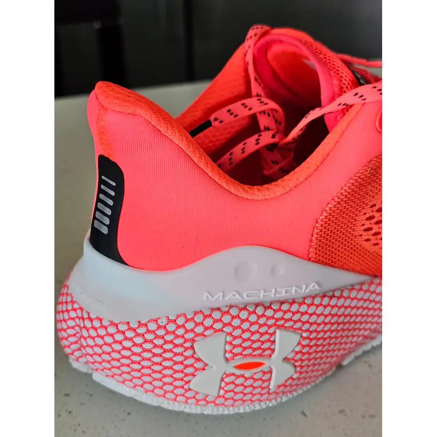 Zapatillas Running Hombre Under Armour HOVR Machina 3 3024899-600 – Rendimiento Real con Amortiguación Inteligente