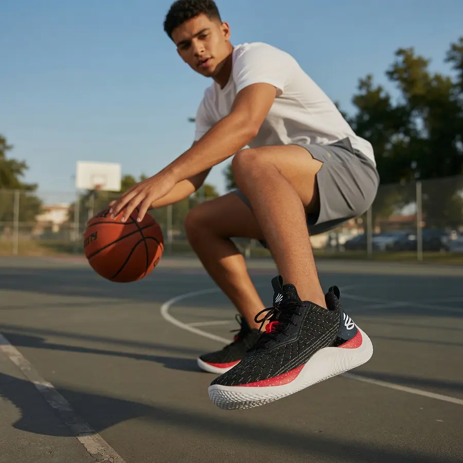 Zapatillas Basketball Hombre Under Armour Curry 10 College TE 3027051-002 – Tracción Elite y Control en Juego Competitivo