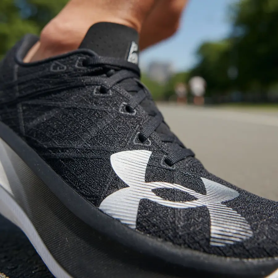 Zapatillas Running Unisex Under Armour Velociti Elite 2 3027205-004 – Máxima Velocidad y Rendimiento en Competencia
