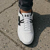 Zapatillas Hombre Under Armour Court 96 3028633-101 – Sneaker Retro Premium Inspirada en Cancha