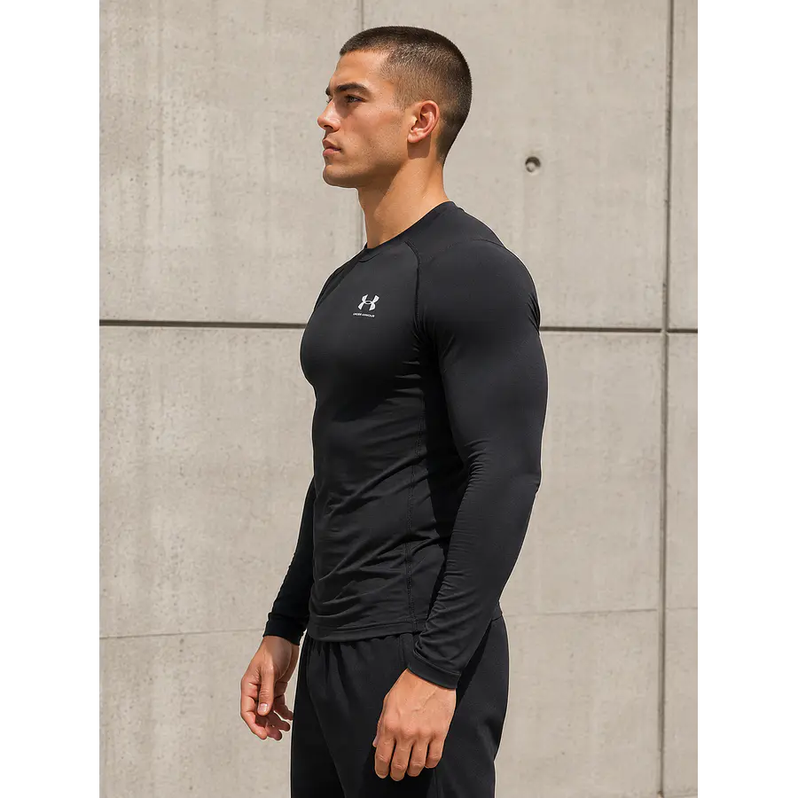 Polera Manga Larga Under Armour HeatGear Hombre Negra – Primera Capa Deportiva de Alto Rendimiento y Control de Temperatura