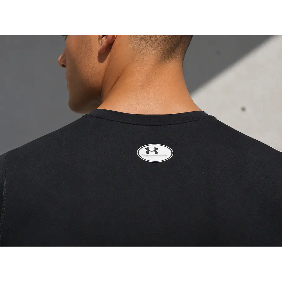 Polera Manga Larga Under Armour HeatGear Hombre Negra – Primera Capa Deportiva de Alto Rendimiento y Control de Temperatura