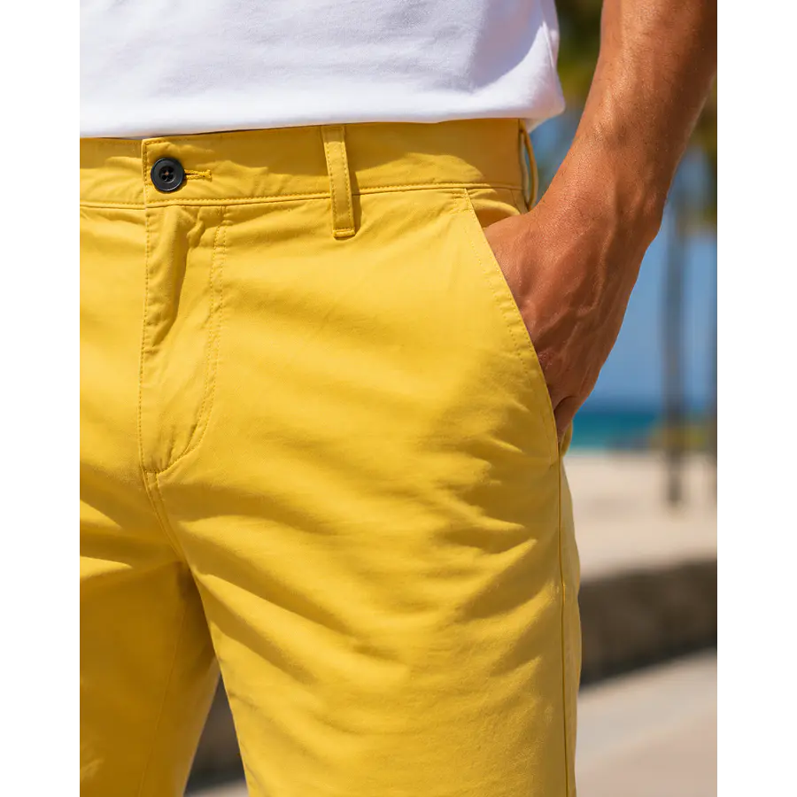 Bermuda Dockers Alpha Slim Fit Hombre Amarilla – Short Casual Masculino con Mejor Fit y Menos Volumen