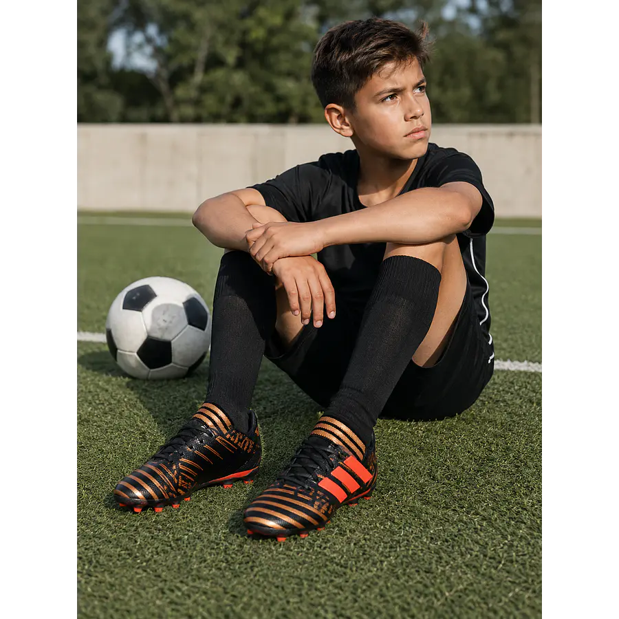 Zapato de Fútbol Infantil Adidas Nemeziz Messi 17.3 FG J – Control, Agilidad y Juego Rápido para Pasto Natural