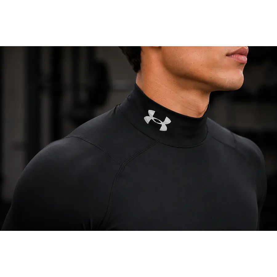 Primera Capa Under Armour HeatGear Armour Comp Mock LS Negra – Compresión Técnica para Training y Alto Rendimiento