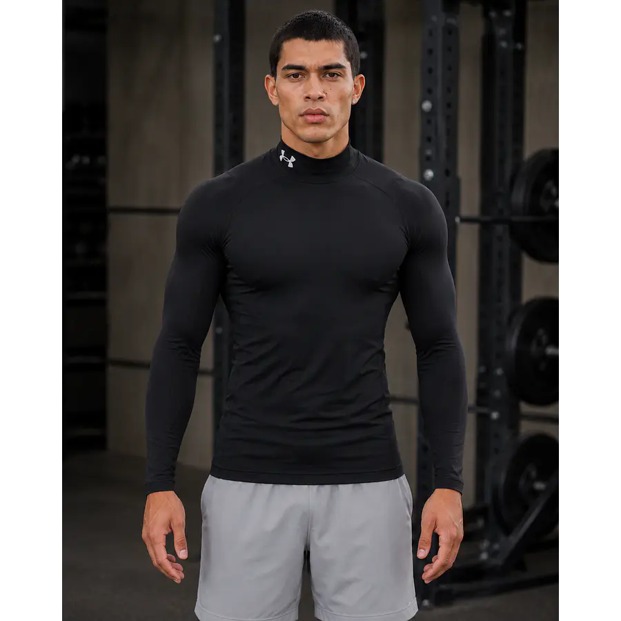 Primera Capa Under Armour HeatGear Armour Comp Mock LS Negra – Compresión Técnica para Training y Alto Rendimiento