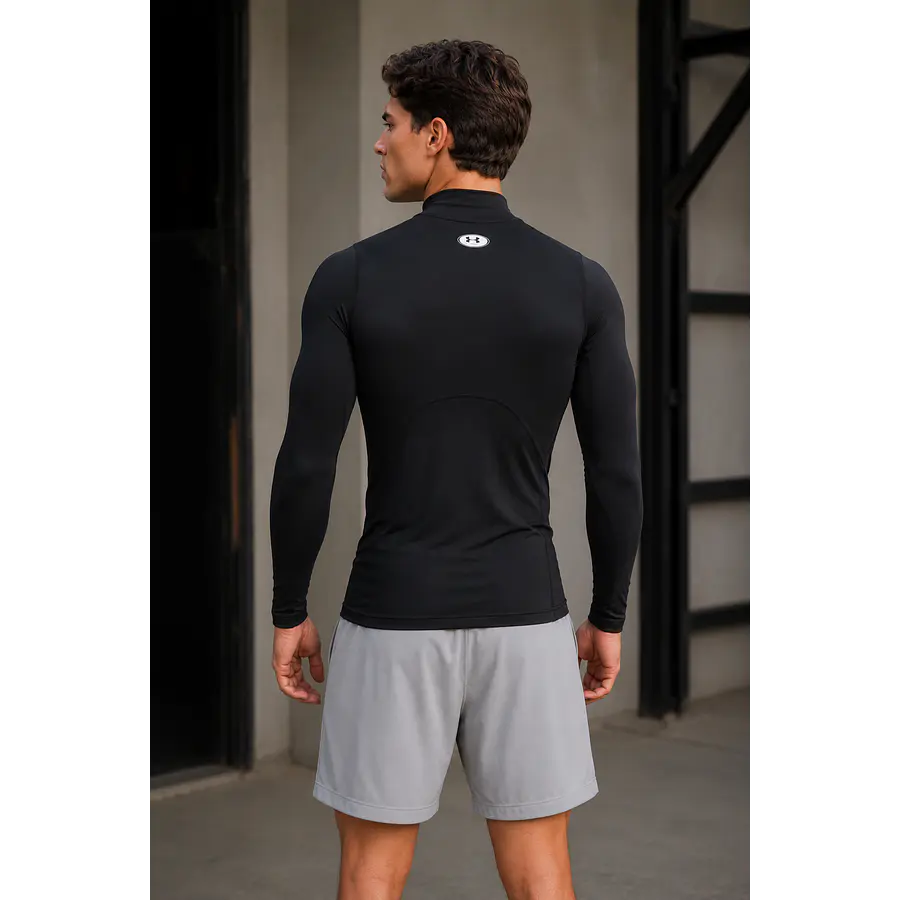Primera Capa Under Armour HeatGear Armour Comp Mock LS Negra – Compresión Técnica para Training y Alto Rendimiento