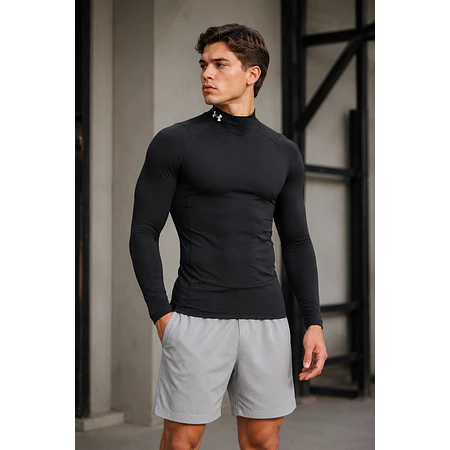 Primera Capa Under Armour HeatGear Armour Comp Mock LS Negra – Compresión Técnica para Training y Alto Rendimiento