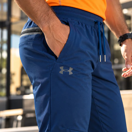Pantalón Hombre Under Armour Sportstyle Woven 1388017-408