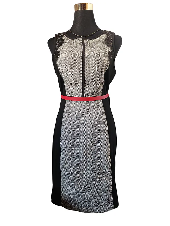 Vestido de Oficina Gris-Negro con Detalles de Encaje 2